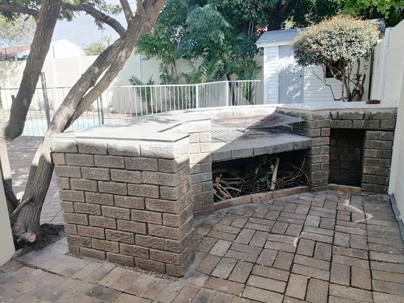 To Let 3 Bedroom Property for Rent in Claremont Western Cape